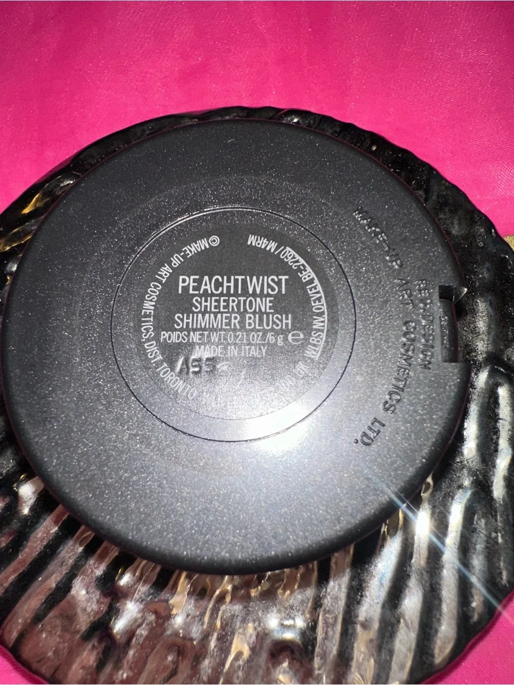MAC Peachykeen Sheertone Shimmer Powder Blush